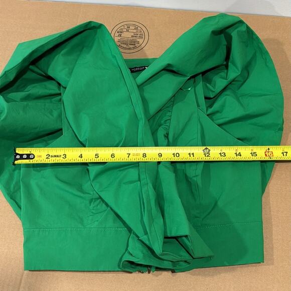 🍁 NWOT Zara Blogger Favorite Butterfly Style Top Blouse Eye Hook Closure Green - Picture 12 of 14